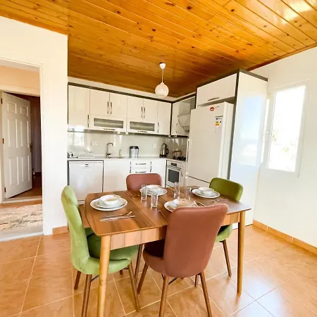 Apartment Gokseki'de 2+1 Plaja Yakin Apart *